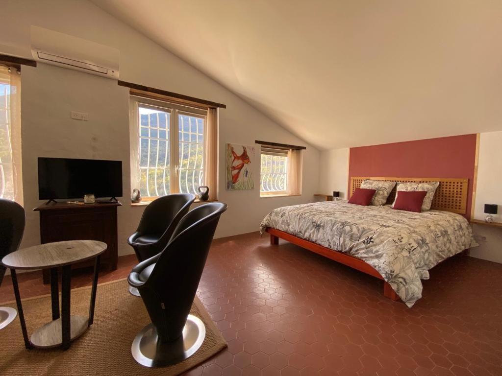 Mas Bella Vida - Chambres D'Hotes Puget-Théniers Exteriör bild